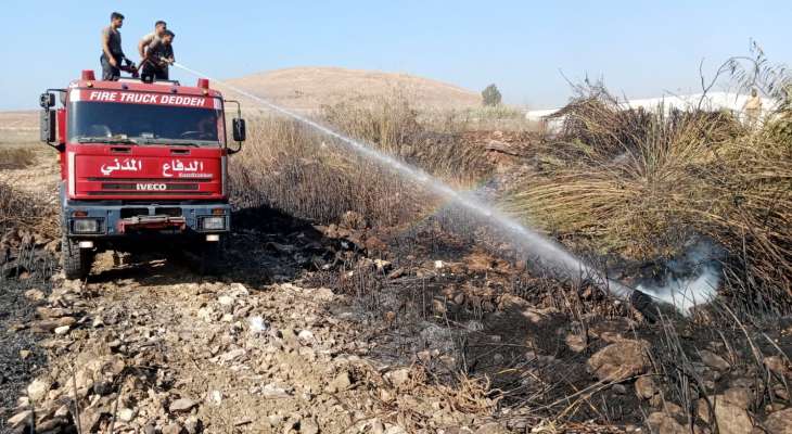 الدفاع المدني: إخماد حريق مساحة شاسعة من الأعشاب بمحاذاة مرفأ طرابلس