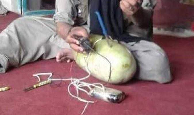 "طالبان" تعتمد طريقة جديدة للقيام بأعمالها الإرهابية وهي تفخيخ البطيخ