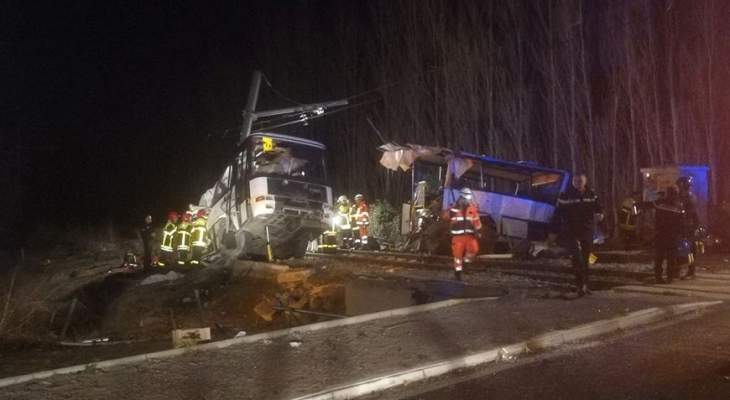 مقتل 4 أشخاص في تصادم قطار وحافلة جنوب غرب فرنسا