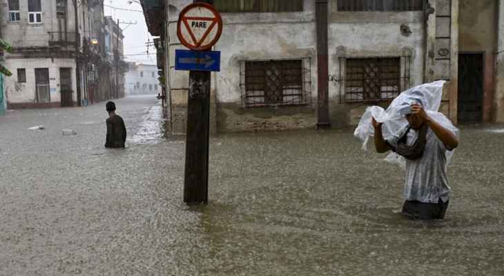 سقوط قتيلين وانقطاع الكهرباء عن الآلاف في كوبا جراء أمطار غزيرة مرتبطة بمرور الإعصار "آغاثا"