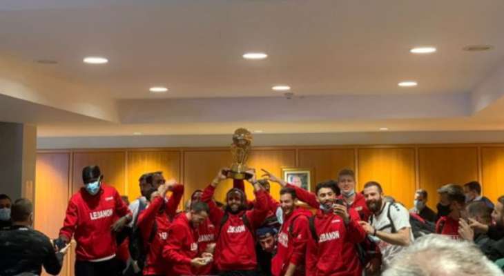 ممثل كلّاس استقبل منتخب لبنان لكرة السلة بالمطار: حققنا فوزًا تاريخيًا بحصولنا على كأس بطولة العرب