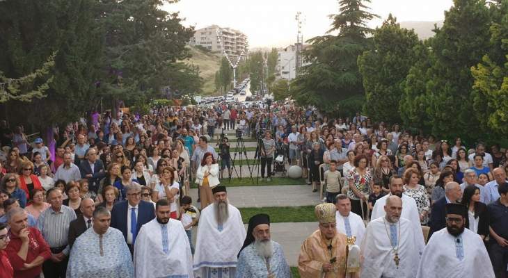 آلاف المصلين استقبلوا ذخائر القديسة ريتا في زحلة