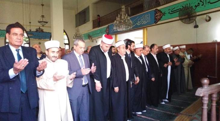 الطائفة العلوية أحيت عيد الفطر في مسجد الزهراء بجبل محسن 