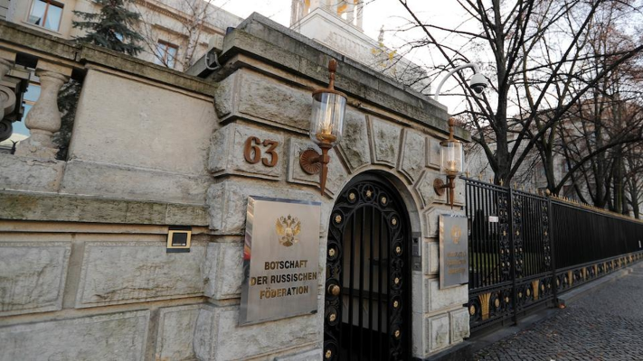 السفارة الروسية في برلين أعلنت العثور على أحد دبلوماسييها ميّتًا بالقرب من السفارة