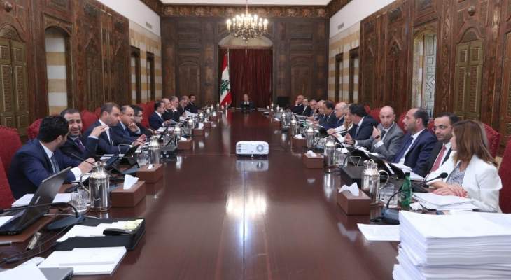 مصادر للنشرة: الرئيس عون استأنف جلسة الحكومة لنقاش بند الأمن السيبراني بعد إعتراض الحريري