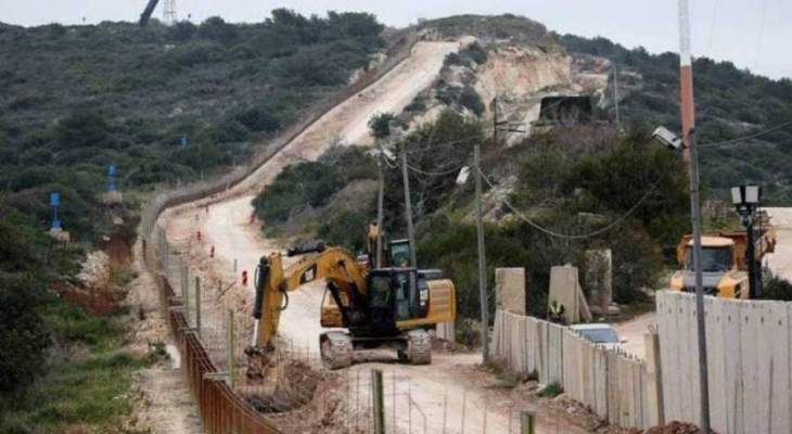 الجيش الاسرائيلي استأنف عمليات الحفر ورفع السواتر قبالة الوزاني