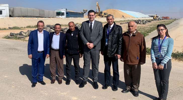الحاج حسن جال على موقع لمستوعبات الحبوب في الأردن مطلعا على تخزين الحبوب