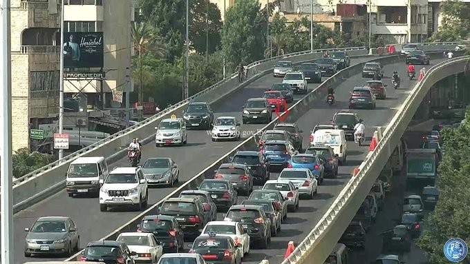 التحكم المروري: تصادم على جسر الكولا باتجاه نفق سليم سلام وحركة المرور كثيفة