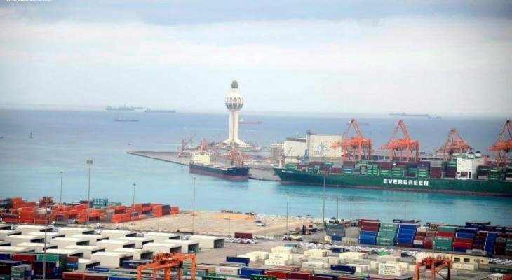 إيقاف حركة الملاحة البحرية في ميناء جدة الإسلامي بسبب زيادة سرعة الرياح