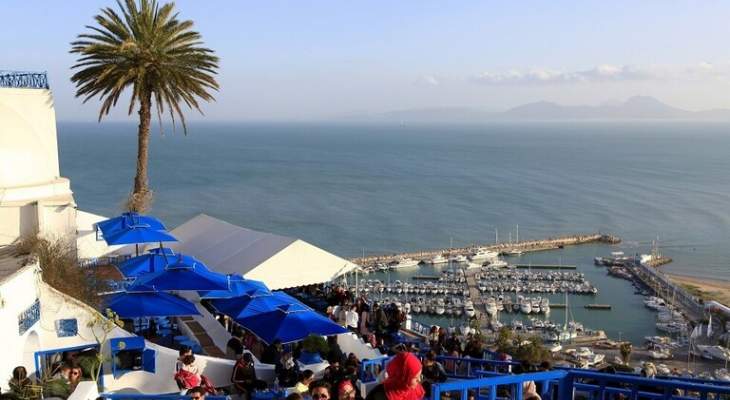 وزارة السياحة التونسية: خبر احتجاز عدد من السائحين البريطانيين كرهائن بفندق مبالغ فيه