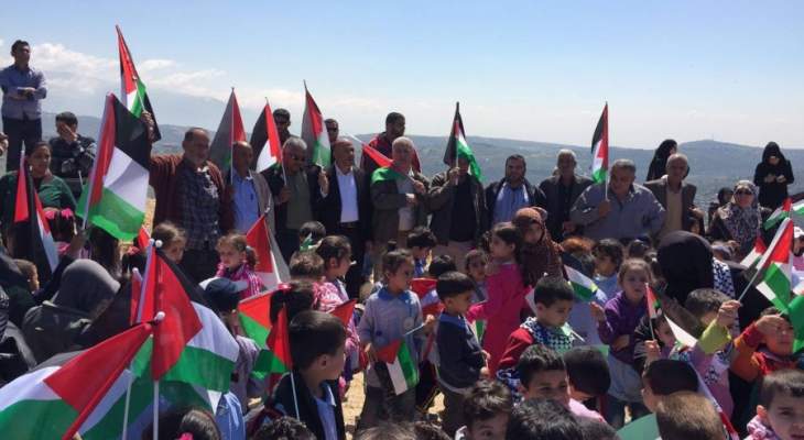 اعتصام للاطفال الفلسطينيين في قلعة الشقيف المطلة على فلسطين