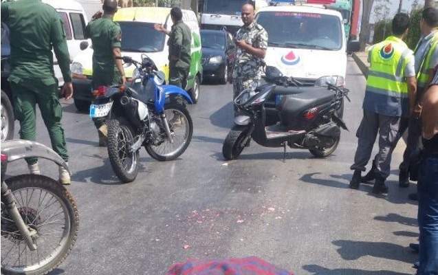 قتيل نتيجة تصادم بين سيارة ودراجة نارية مقابل مستشفى الرسول الاعظم 