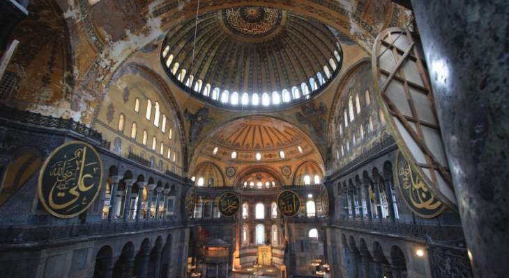 الشؤون الدينية التركية: رسومات مسجد آيا صوفيا ليست عائقا أمام الصلوات