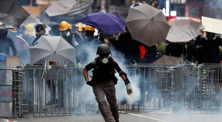 اعتقال المئات بهونغ كونغ خلال احتجاجات باليوم الأول من العام الجديد