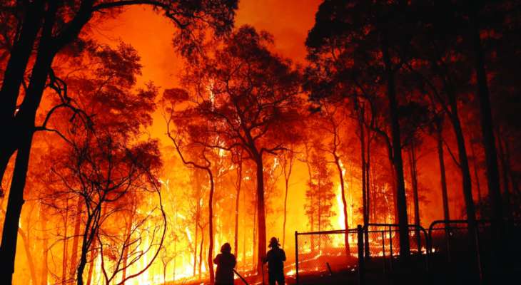 السلطات الفرنسية قامت بإجلاء 10 آلاف شخص بسبب حرائق الغابات