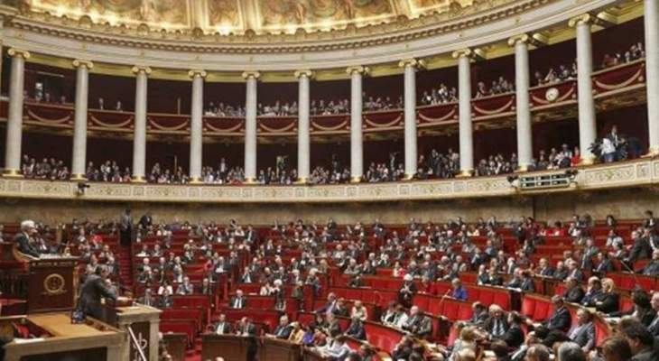 البرلمان الفرنسي يُقر إدراج حالة الطوارئ في الدستور