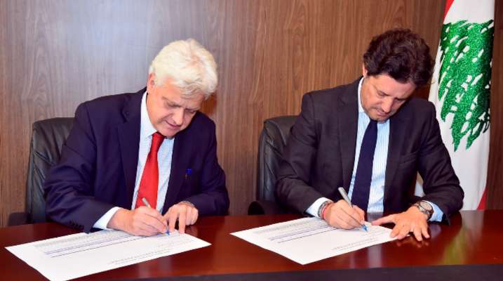 توقيع اتفاقية بين وزير الاعلام ومدير مكتب "اليونيسف" لدعم قضايا الأطفال والشباب