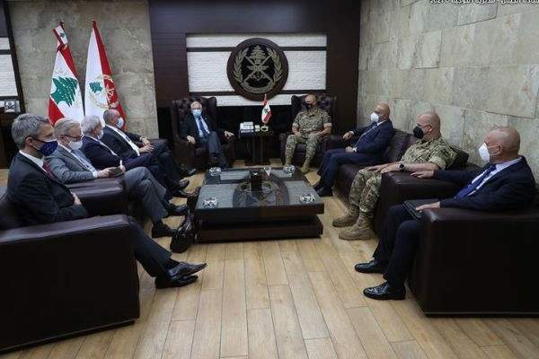  قائد الجيش بحث مع بوريل أوضاع لبنان والمنطقة