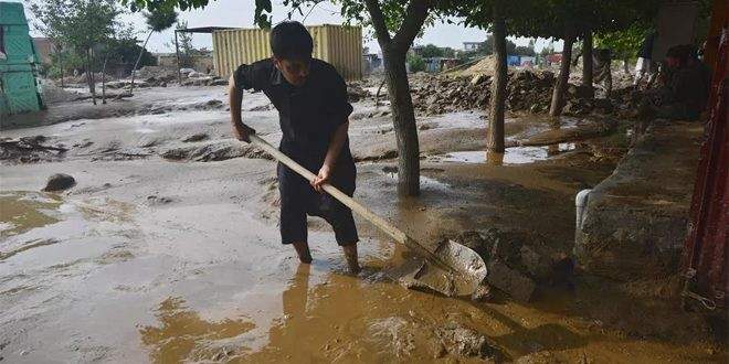 مقتل أكثر من 122 شخصاً جراء الفيضانات في أفغانستان