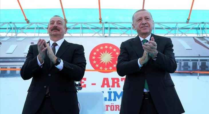أردوغان مفتتحاً مطارا عائما: ليس هناك إمكانية لوقوف الجبال ولا البحار في طريق عزمنا على تقديم الخدمات لتركيا