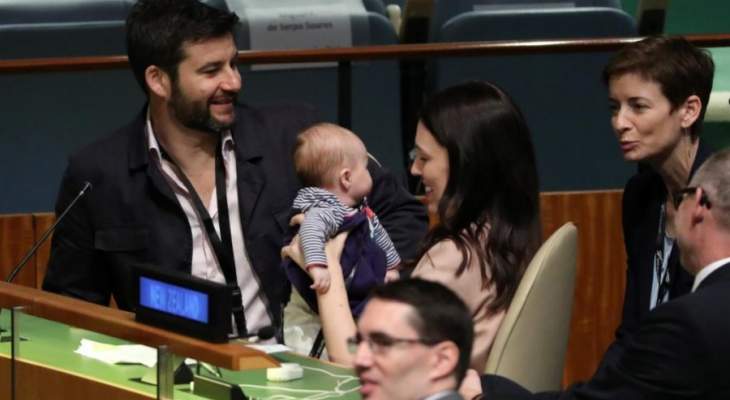 رئيسة وزراء نيوزيلاند تصطحب ابنتها الرضيعة معها الى الجمعية العامة للأمم المتحدة