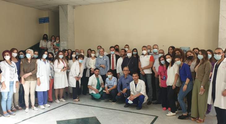 وقفة تضامنية مع نقابتي الأطباء والمستشفيات في مستشفى تل شيحا