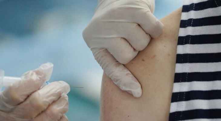 وزارة الصحة بدأت بإرسال مواعيد الجرعة الثالثة للقاح "كورونا" لمواليد 1961 وما دون