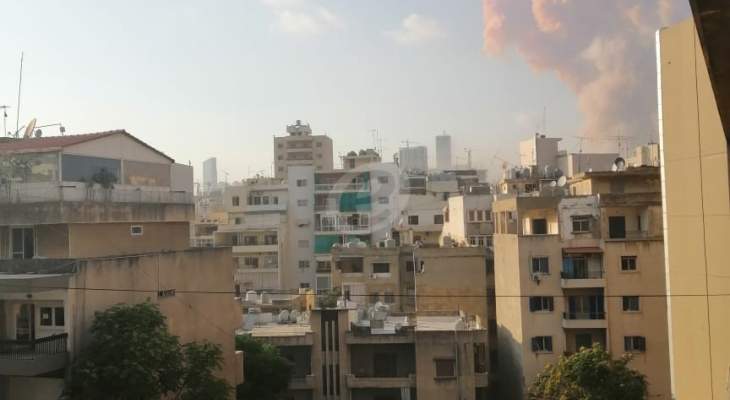 النشرة: تضرر السوق التجاري في برج حمود بالكامل جراء انفجار المرفأ