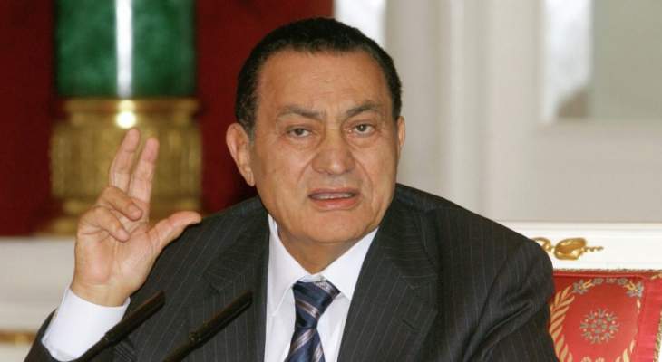 نجل حسني مبارك ينفي خبر وفاة والده 