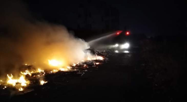 النشرة: الدفاع المدني أخمد حريق أخشاب ونفايات وهشير في سينيق بصيدا