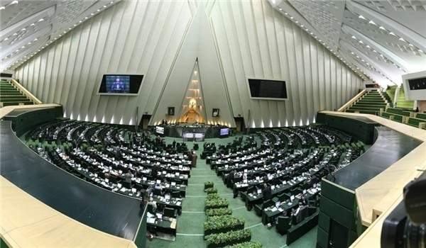 مجلس الشورى الإيراني يقر الاتفاق النووي مع الدول الكبرى 