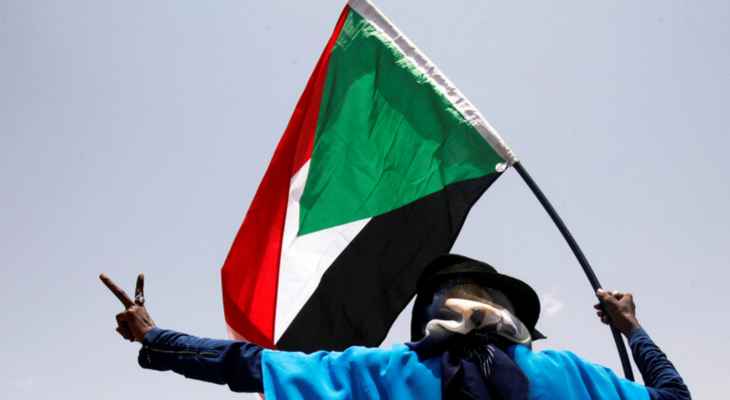 إعلام سوداني: إطلاق سراح 4 معتقلين سياسيين بينهم عمر الدقير وياسر عرمان