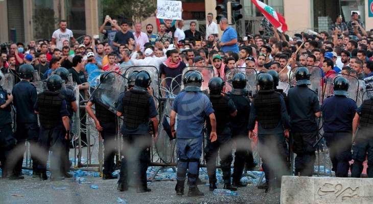 النشرة: تجمع عدد من الشبان المتظاهرين في طرابلس للإنطلاق نحو بيروت