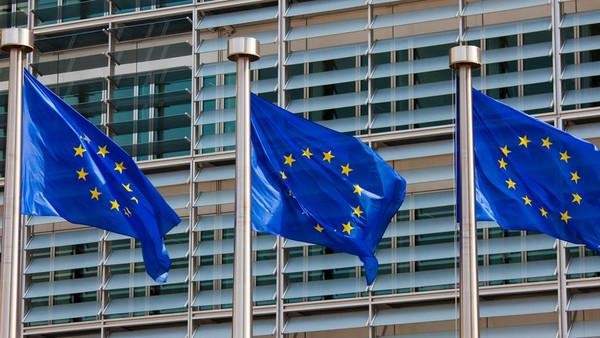 المفوضية الأوروبية ستقترح 750 مليار يورو لتمويل خطة إنعاش اقتصادية بمواجهة كورونا