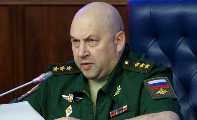 قائد القوات الروسية في أوكرانيا: قواتنا تستأنف هجومها على عدة محاور والوضع بمنطقة العمليات مستقر