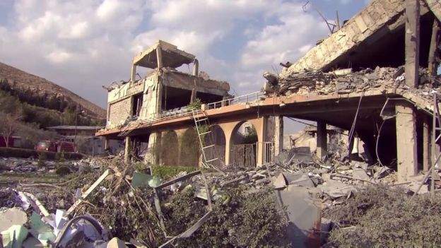 المرصد السوري: مقتل 15 مدنياً في غارات استهدفت جنوب سوريا