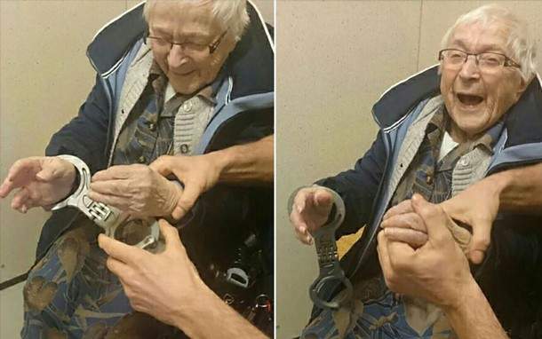 اعتقال الشرطة الهولندية لعجوز بعمر الـ 99 عاما
