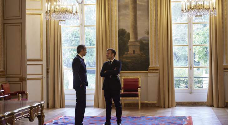 الرئيس الفرنسي يعلن تحالفاً دفاعياً مع اليونان للدفاع عن مصالحهما في المتوسط