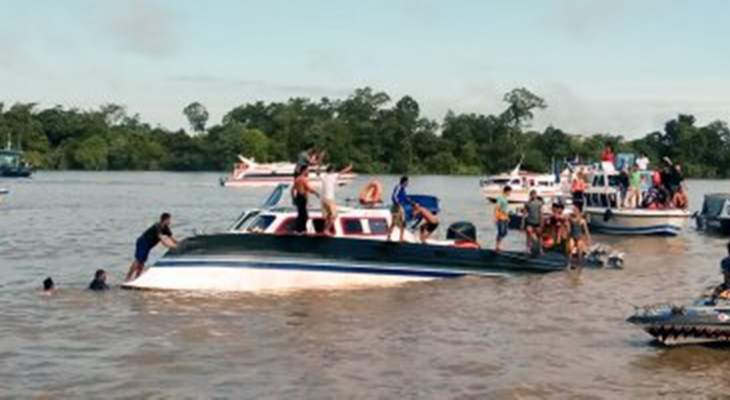 غرق عدة قوارب خلال عرض في بحيرة بولاية تكساس دعما لترامب بالانتخابات