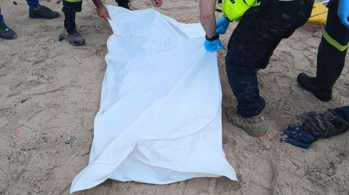 الدفاع المدني: العثور على جثة الشاب السوري الثاني المفقود مقابل شاطئ الرملة البيضاء