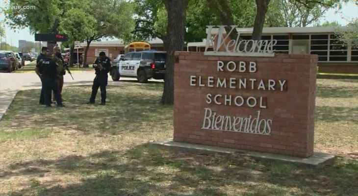 صحيفة أميركية: رجال شرطة تكساس انتظروا 77 دقيقة لدخول مدرسة ابتدائية شهدت مذبحة في أيار