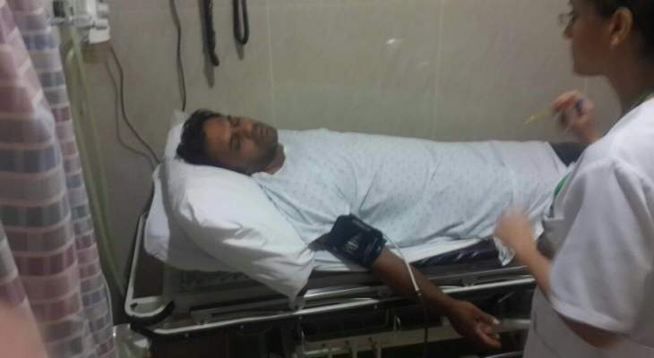 نقل المياوم ربيع الصايغ المضرب عن الطعام الى مستشفى بعد تدهور صحته