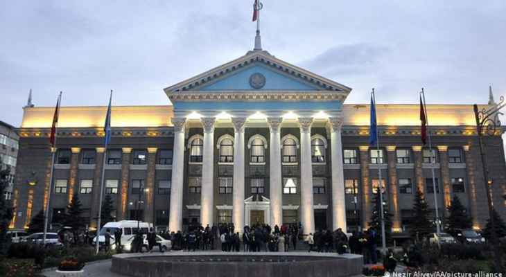إنترفاكس: إخلاء مبنى البرلمان في قرغيزستان بعد اندلاع حريق