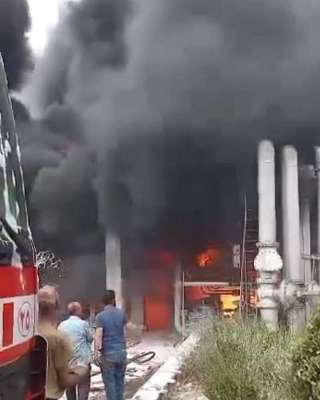 "الوطن" السورية: حريق ضخم في مصفاة حمص وسط البلاد