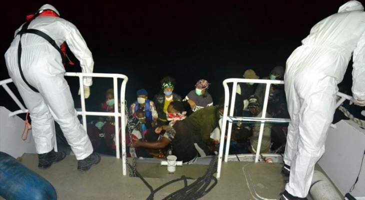 سلطات تركيا: إنقاذ 28 طالب لجوء أجبرتهم اليونان بالعودة لمياه تركيا