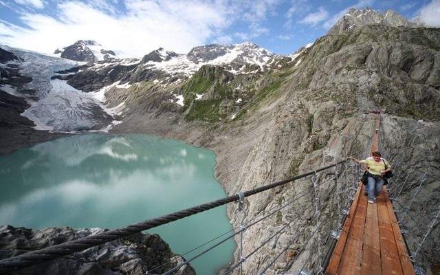 انحسار نهر جليدي في سويسرا بسبب التغير المناخي