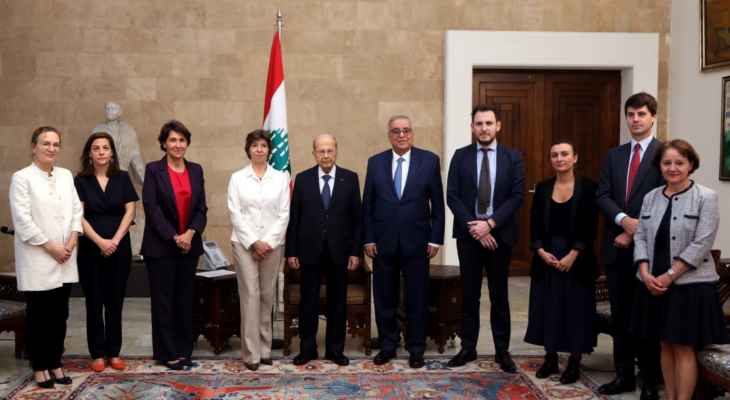 الرئيس عون طلب مساعدة فرنسا في موضوع إعادة النازحين السوريين مجدداً رفض لبنان القاطع لدمجهم