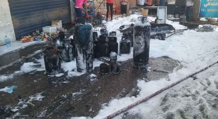 "النشرة": الدفاع المدني تمكن من السيطرة على حريق بمحال لبيع قوارير الغاز عند نقطة المصنع