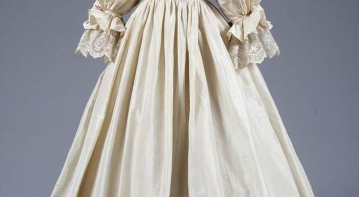 عرض فستان زفاف الأميرة ديانا في قصر كنسينغتون