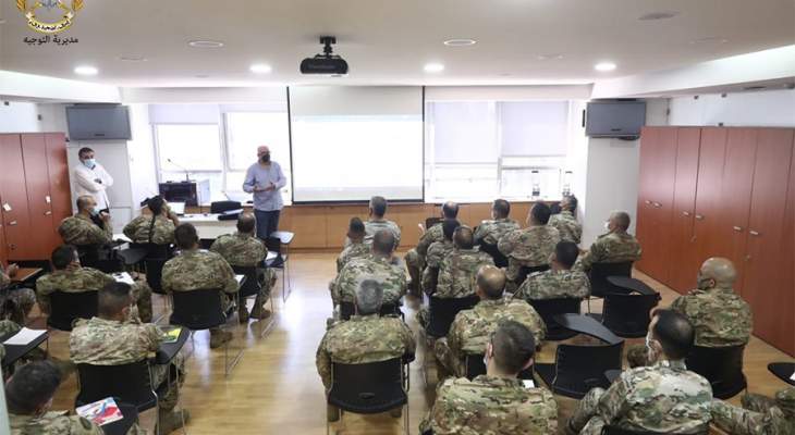 تنظيم دورات تدريبية إدارية وعملية للعسكريين العاملين بمحطات تعبئة الوقود التابعة للجيش